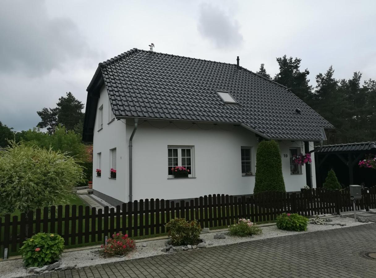 Gaestezimmer Im Bewohnten Efh Mit Pool Und Garten Ziltendorf Экстерьер фото