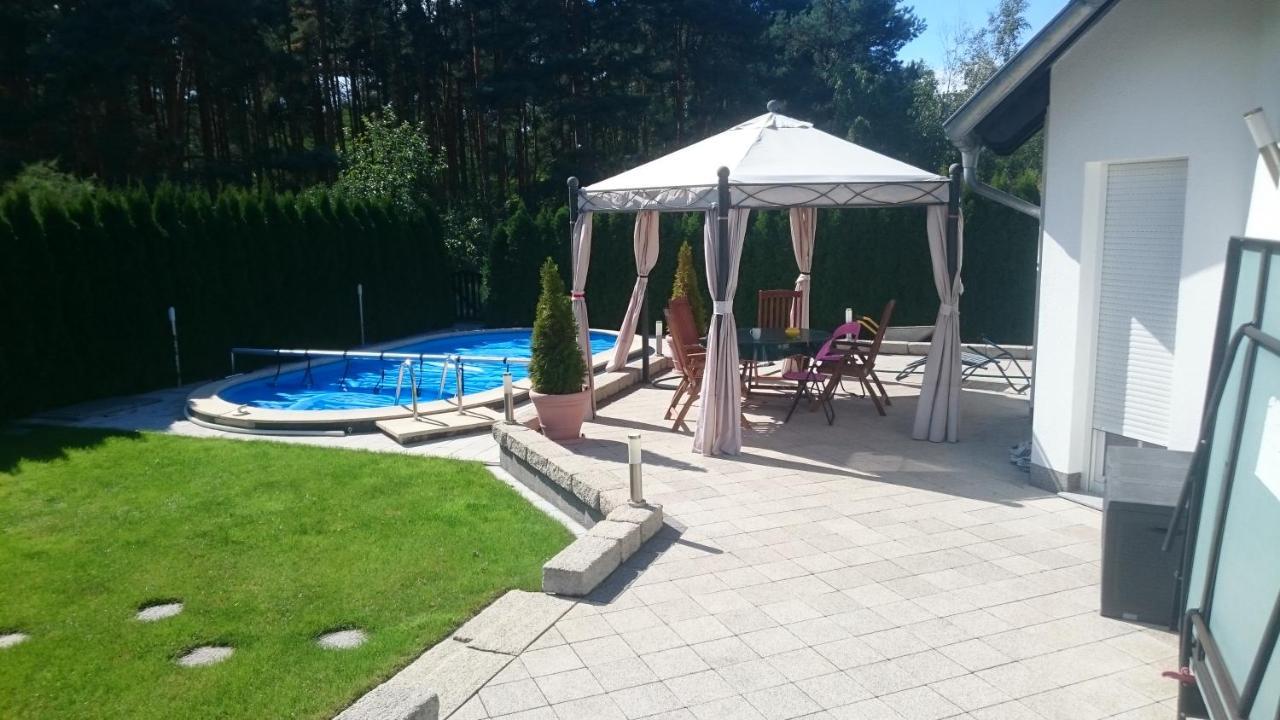 Gaestezimmer Im Bewohnten Efh Mit Pool Und Garten Ziltendorf Экстерьер фото