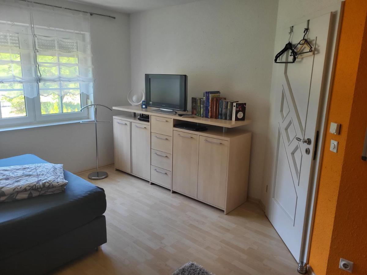 Gaestezimmer Im Bewohnten Efh Mit Pool Und Garten Ziltendorf Экстерьер фото